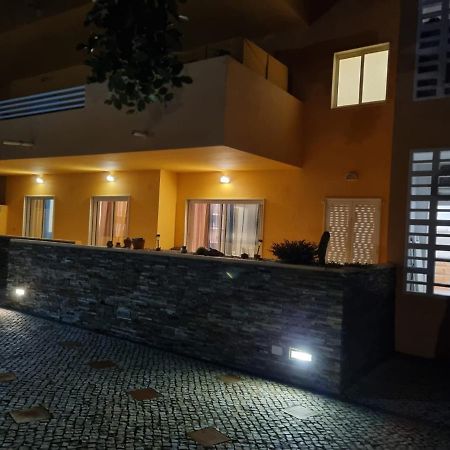 Marinho - 2 Bedroom 2 Bathroom Ground Floor Apartment With Communal Pool And Gardens Conceição エクステリア 写真