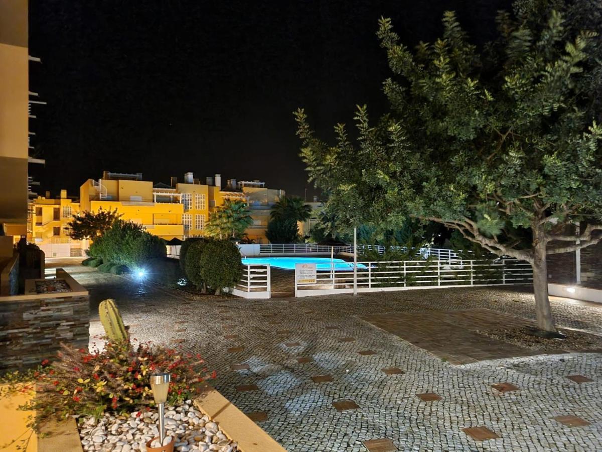 Marinho - 2 Bedroom 2 Bathroom Ground Floor Apartment With Communal Pool And Gardens Conceição エクステリア 写真